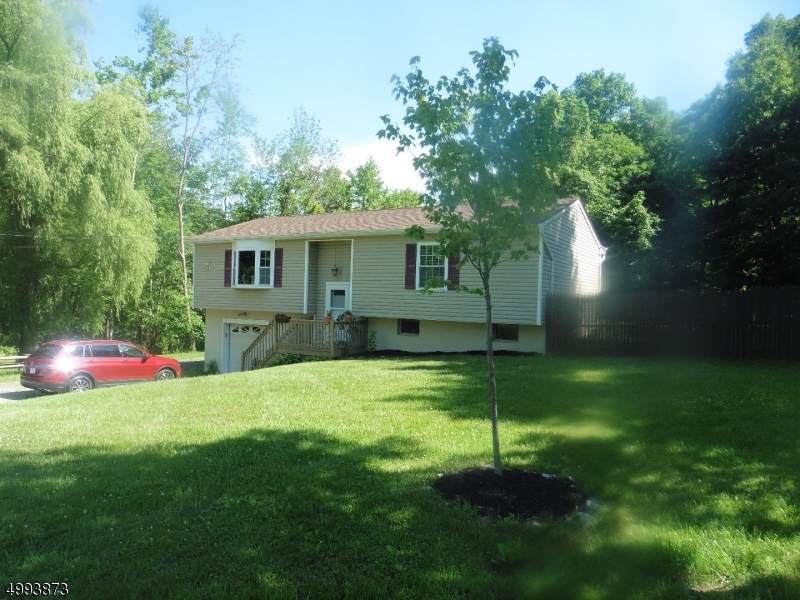 8 Beach Dr - Photo 1
