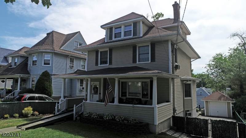 125 Willard Ave - Photo 1