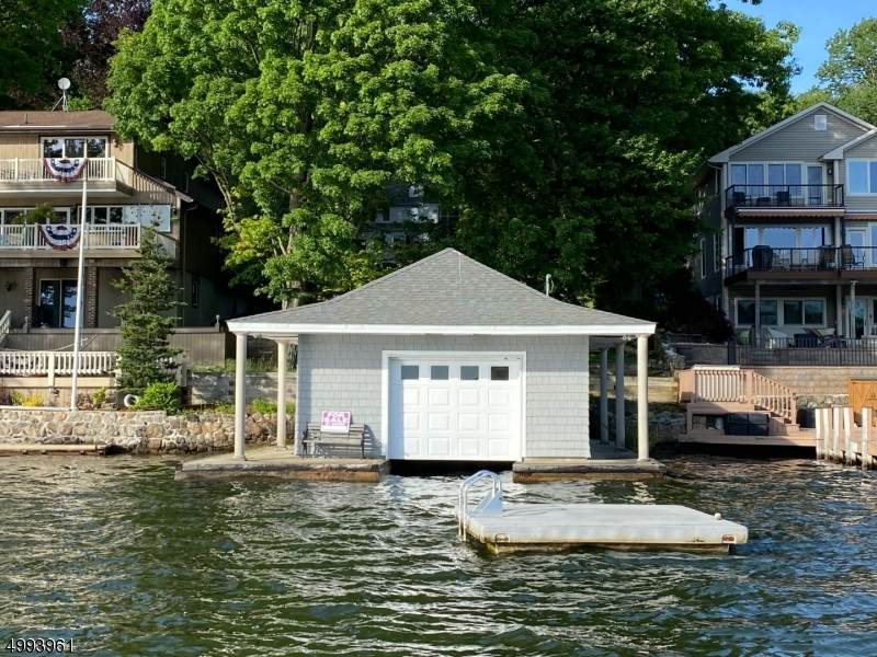 21 Mcgregor Ave - Photo 1