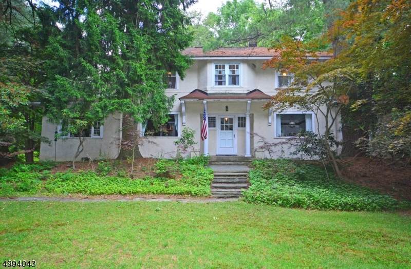720 Valley Rd - Photo 1