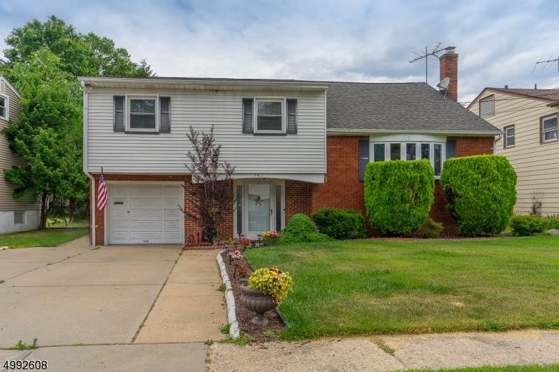 562 Scotland Rd - Photo 1
