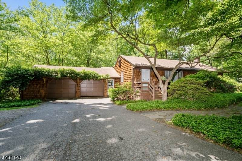 37 Roxiticus Rd - Photo 1
