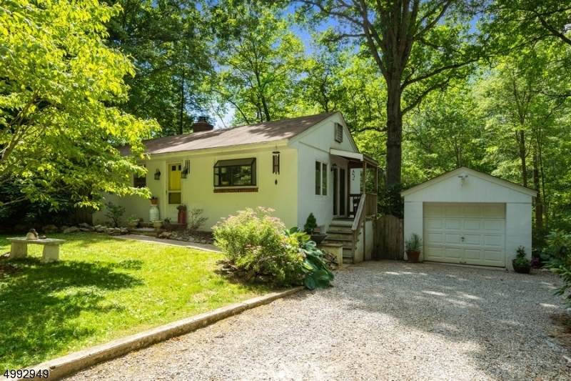 39 Roxiticus Rd - Photo 1