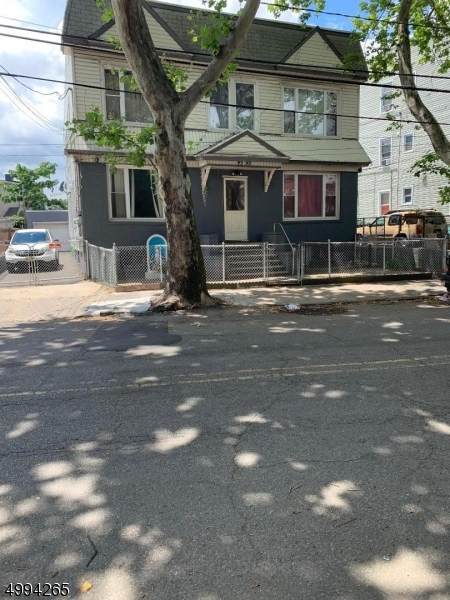 93 Hawkins St - Photo 1