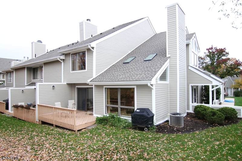124 Stryker Ct - Photo 1