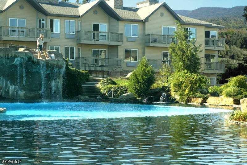 2 Chamonix Dr Unit 226 - Photo 1