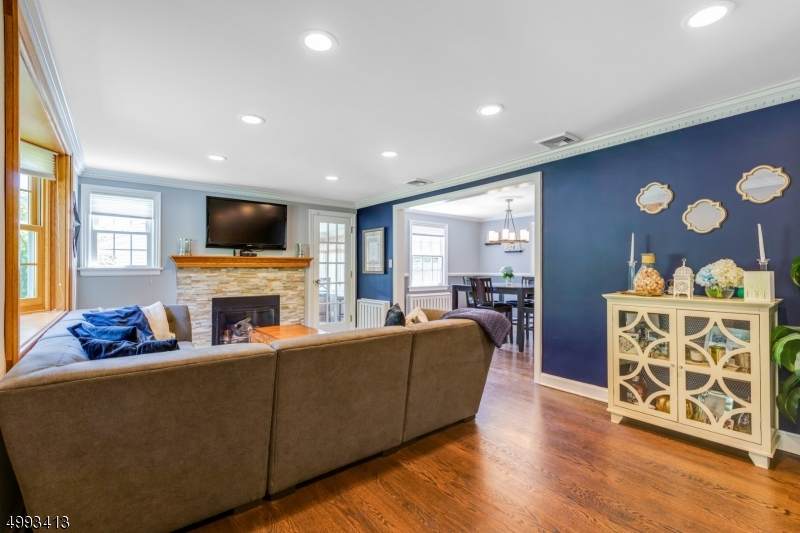 328 E Cedar St - Photo 1
