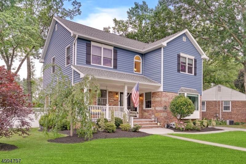 110 Cottage Pl - Photo 1