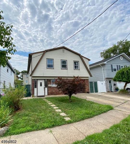 530 Spencer St - Photo 1