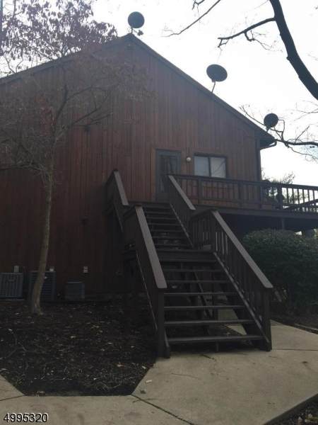 14 Stonehill Dr Unit 2 - Photo 1