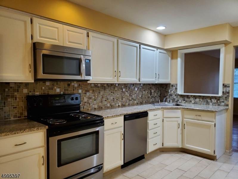 94 N Edgewood Rd - Photo 1