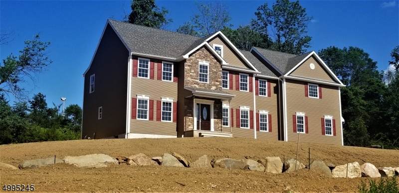 5 Everett Rd - Photo 1