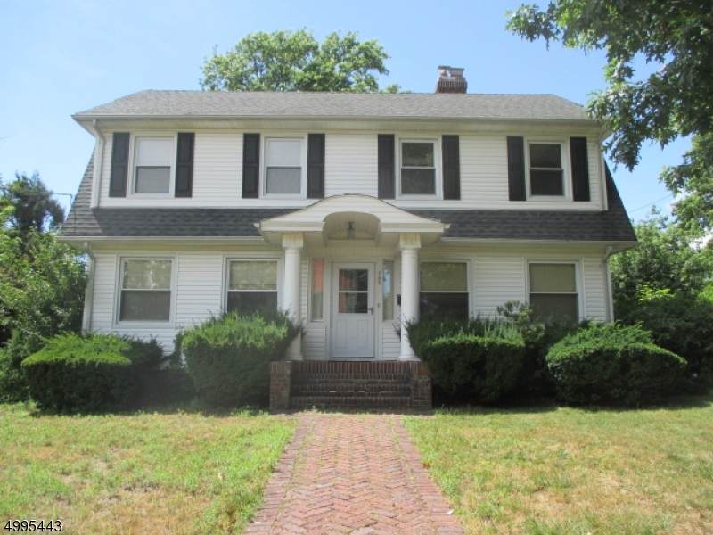 785 Summit Ave - Photo 1