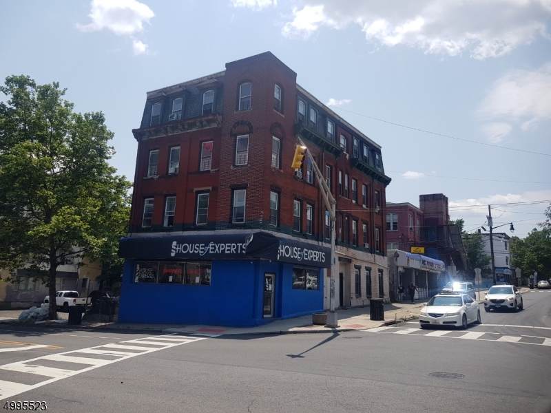 225 W Broadway - Photo 1
