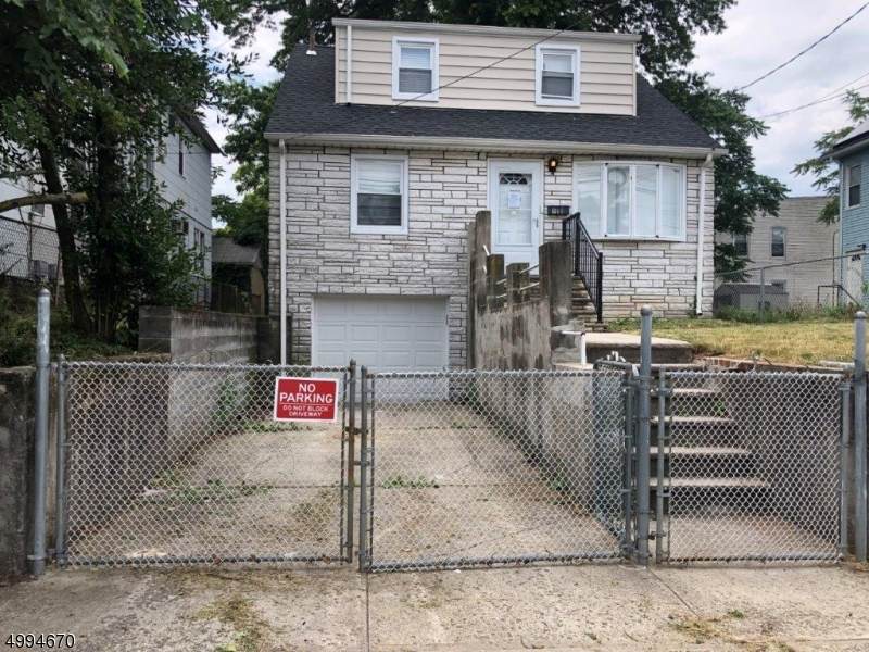 911 Cranford Ave - Photo 1