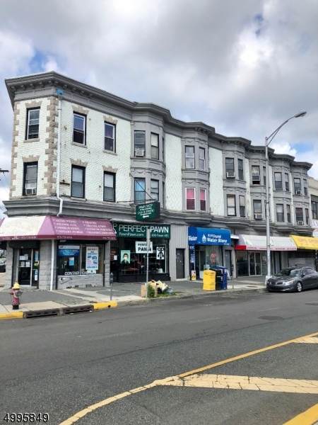 733 Main Ave - Photo 1