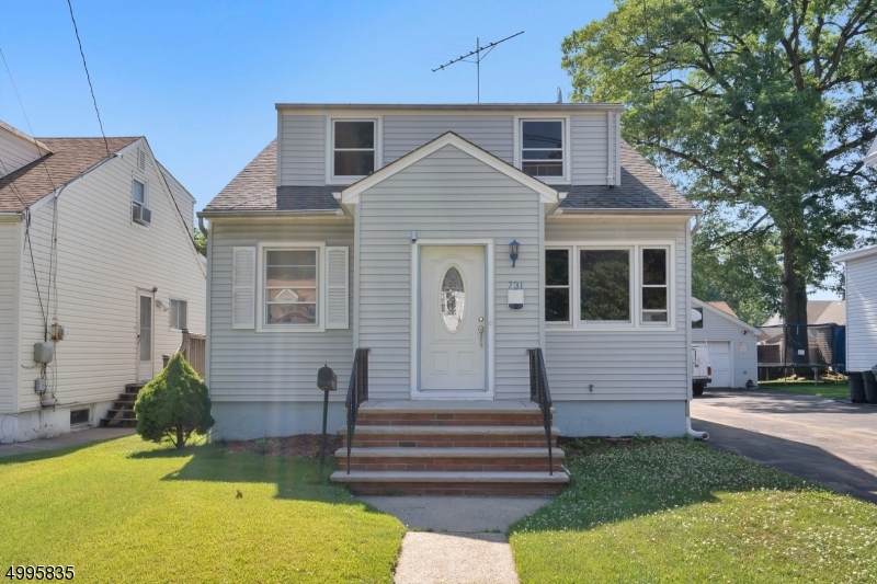 731 Summit Rd - Photo 1