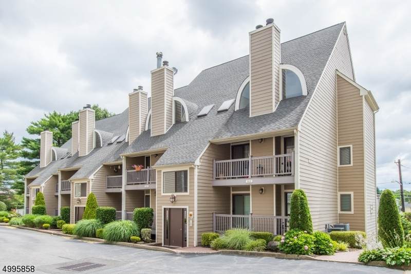 909 River Renaisssance - Photo 1