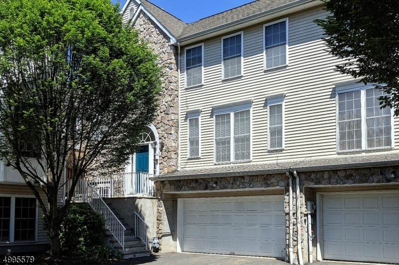 42 Arrowgate Dr - Photo 1