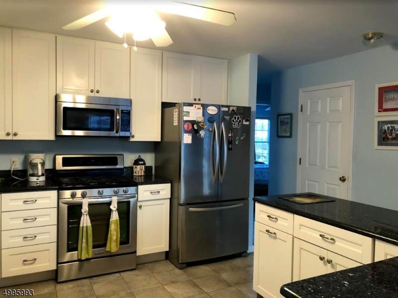 204 8TH AVE - Photo 1