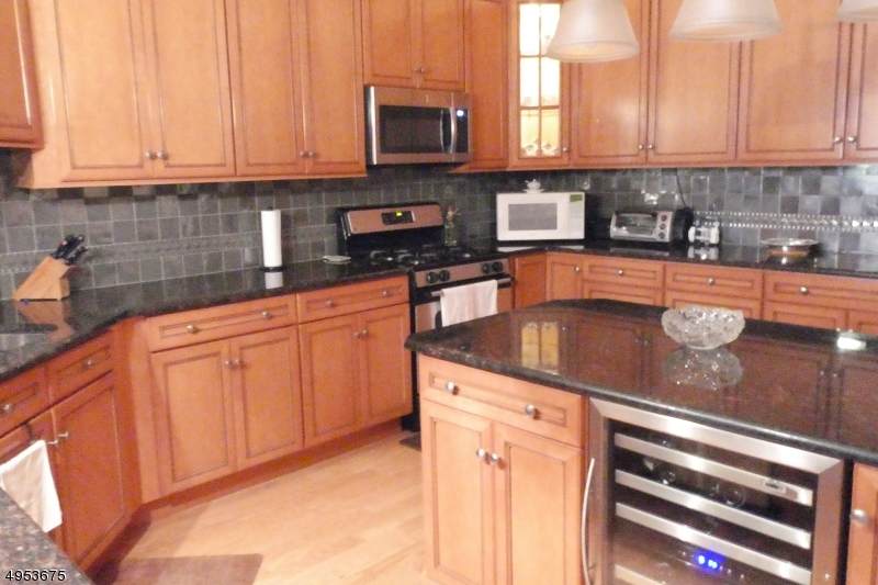 7210 Ravenscroft Rd - Photo 1