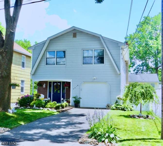 2216 Algonquin Dr - Photo 1