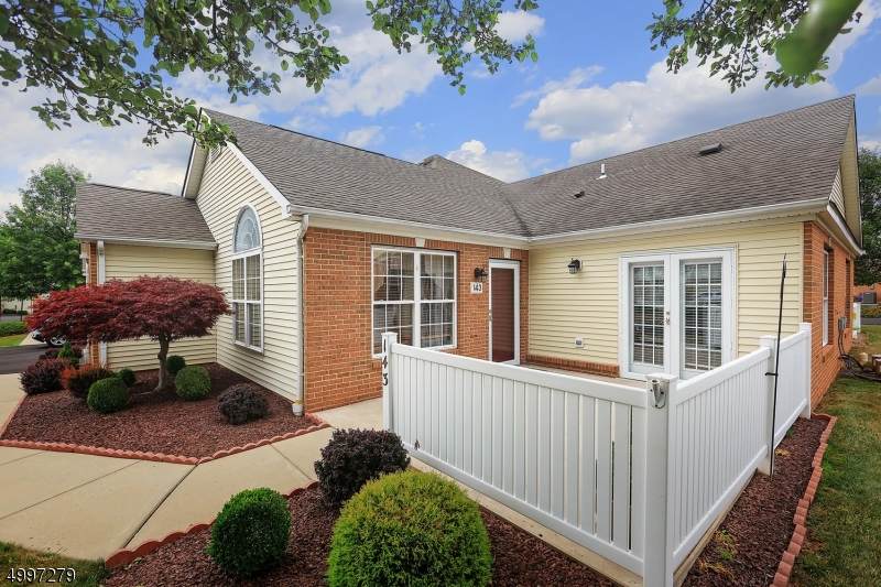 143 Merry Ln - Photo 1