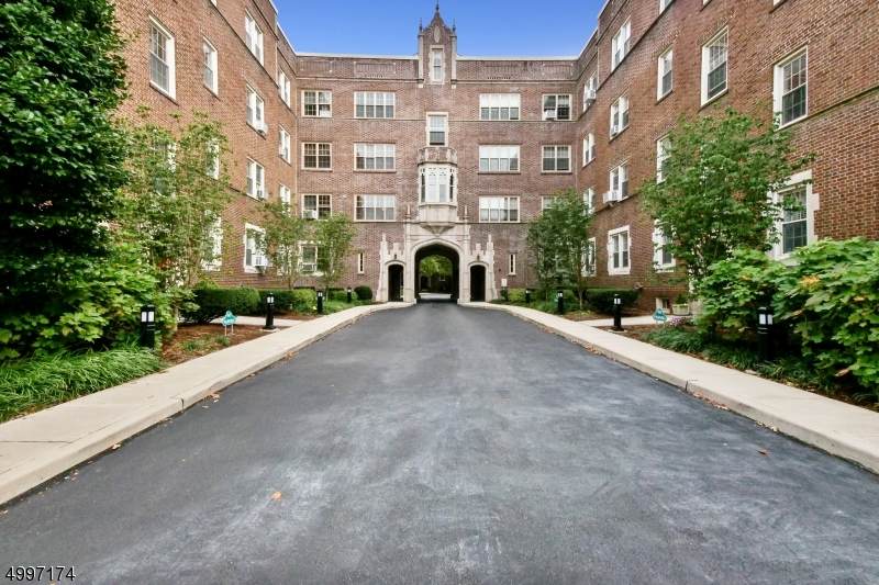 133 Summit Ave Unit 45 - Photo 1