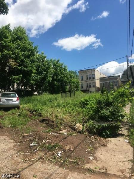 89 Montgomery Ave - Photo 1