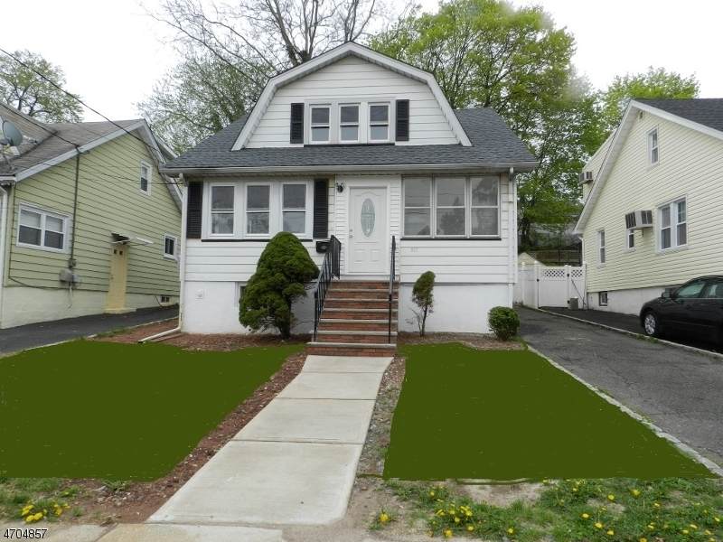 257 Winfield Ter - Photo 1