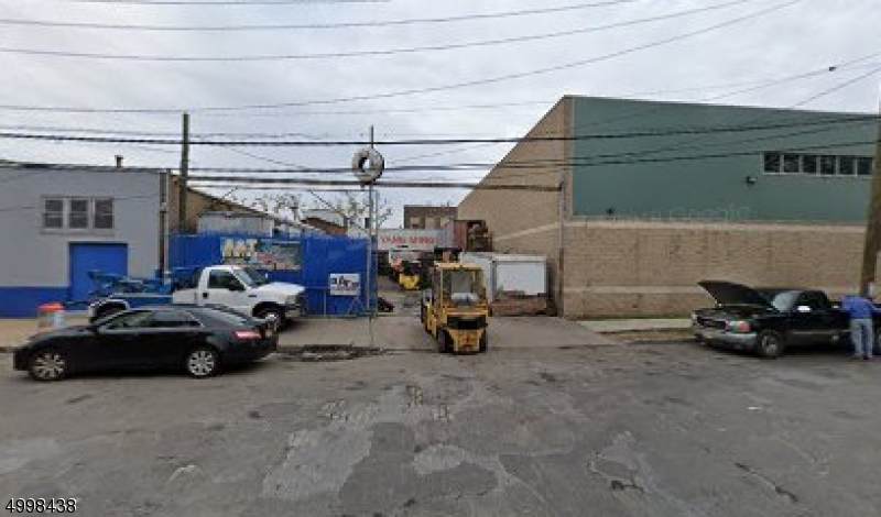 153 Emmet St - Photo 1