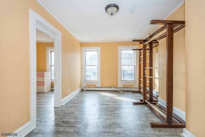 174 3RD ST - Photo 1