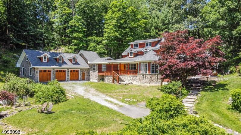 560 East Shore Trail - Photo 1