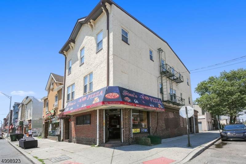 142 Passaic St - Photo 1