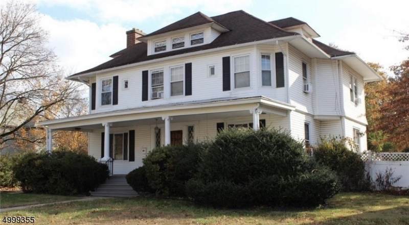 1028 Evergreen Ave - Photo 1