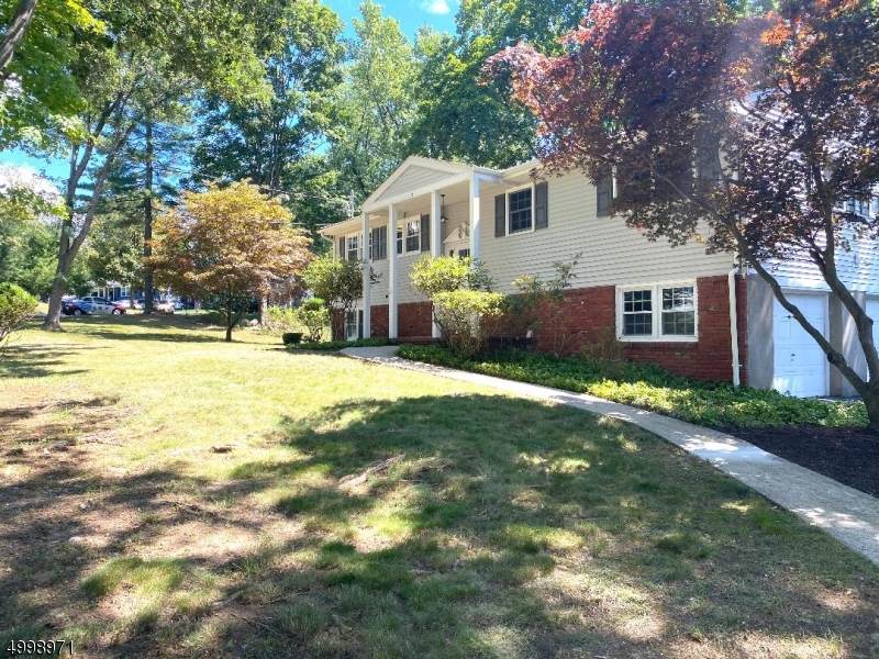 14 Seneca Ave - Photo 1