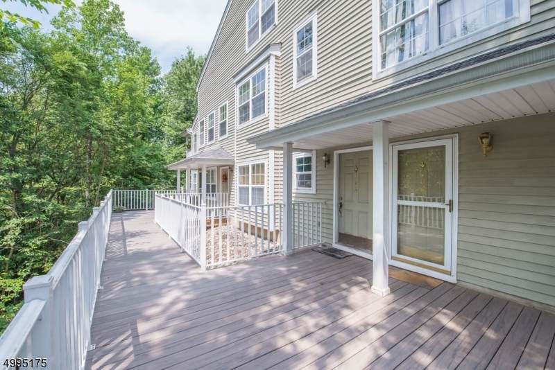 1023 Castle Rd - Photo 1