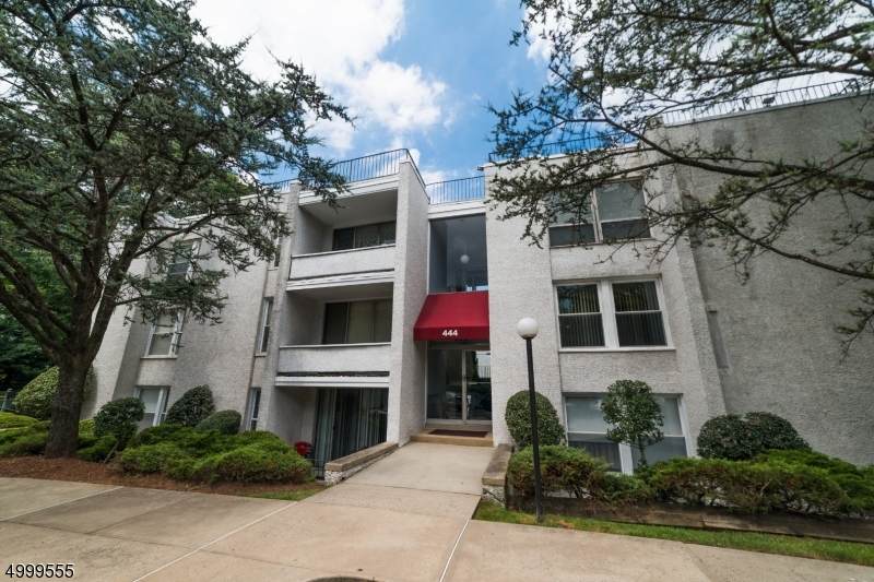 444 River Rd - Photo 1