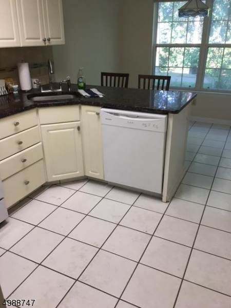 76 Washington Ct - Photo 1