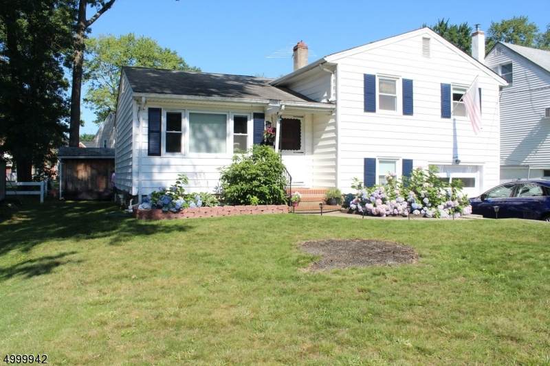 7 Carlson Pl - Photo 1