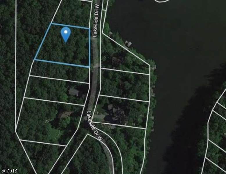 2043 W Lakeside Dr - Photo 1