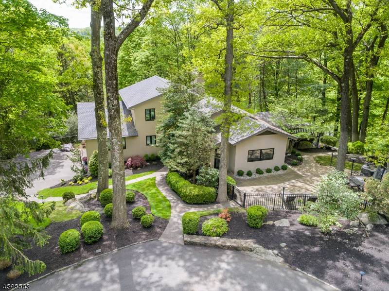 20 Brush Hill Rd - Photo 1