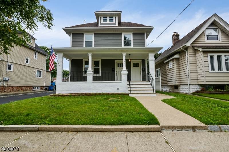 130 Harrison St - Photo 1