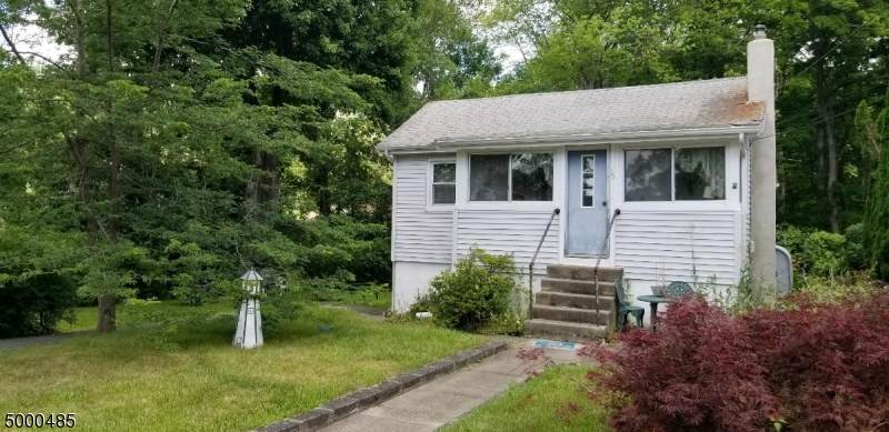 15 Kentucky Ave - Photo 1