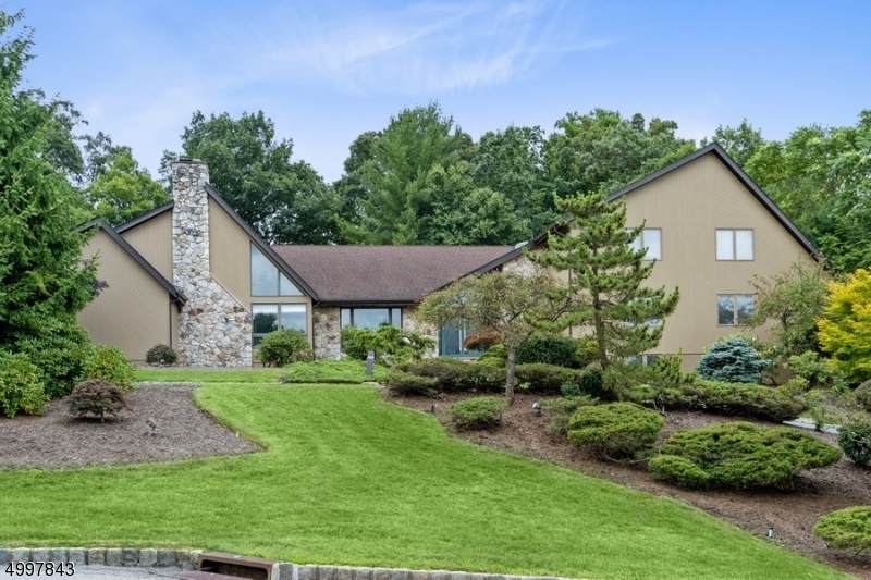 17 Lockhern Dr - Photo 1