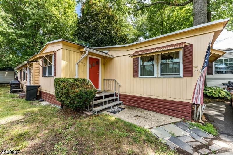 600 Pulis Ave - Photo 1