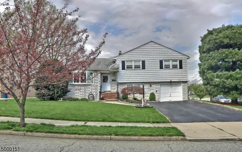 4 Standish Dr - Photo 1