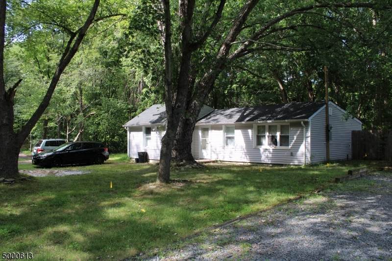 8 Diana Ln - Photo 1