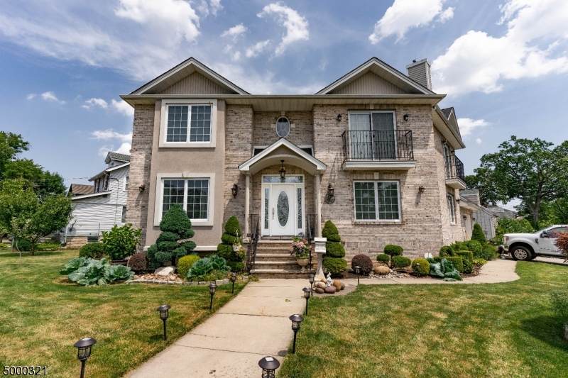 1081 Madison Hill Rd - Photo 1