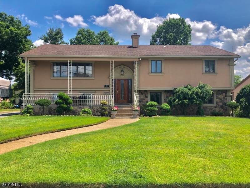 15 Daniels Dr - Photo 1